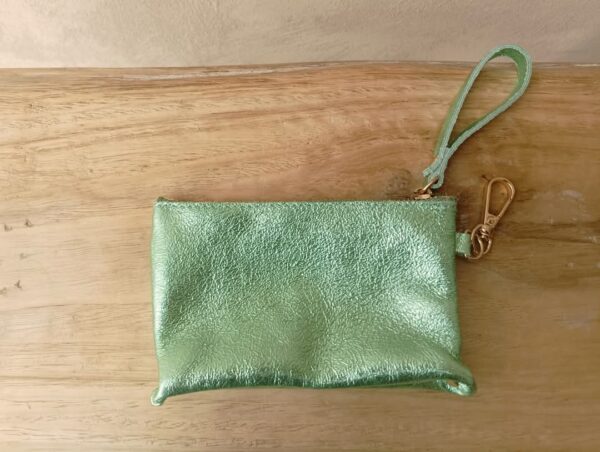 Trousse cuir brillante vert d'eau avec fermeture éclair