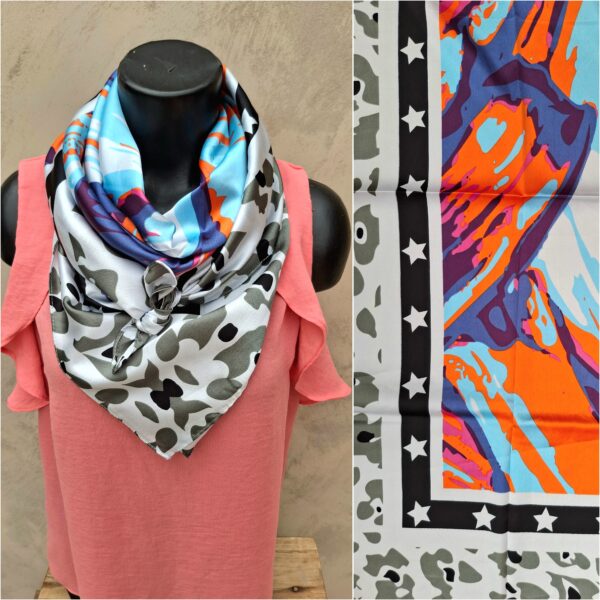 Foulard carré effet soie motifs tachetés et couleurs vives