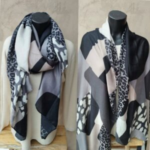 Foulard rectangle noir motifs géométriques et animaliers