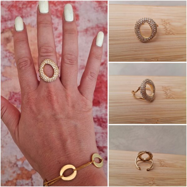 Bague dorée rond stylisé petit format avec strass