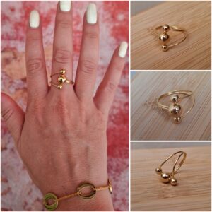 Bague fine dorée avec boules