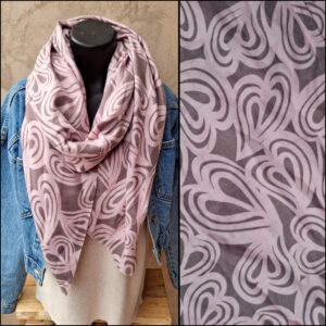 Foulard rectangle épais motifs cœurs stylisés