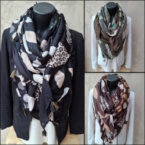 Foulard carré quatre tissus coeurs / pois/ léopard