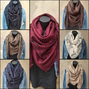 Echarpe carrée imprimée bandana