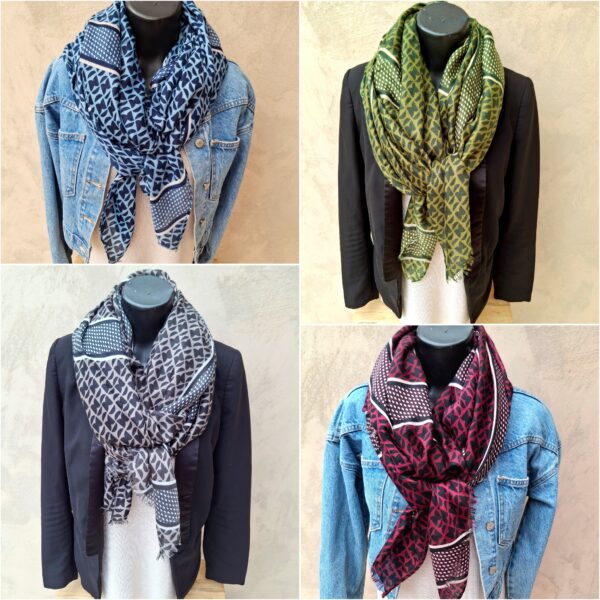Foulard rectangle motifs géométriques