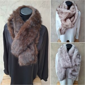 Longue écharpe fausse fourrure