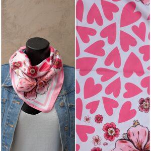 Foulard carré effet soie cœurs