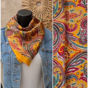 Foulard carré orange motifs abstraits