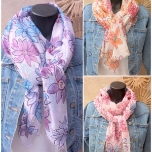 Foulards fleurs dessinées
