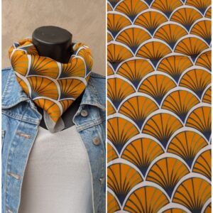 Foulard carré imprimés oranges 70cm x 70cm Effet soie 